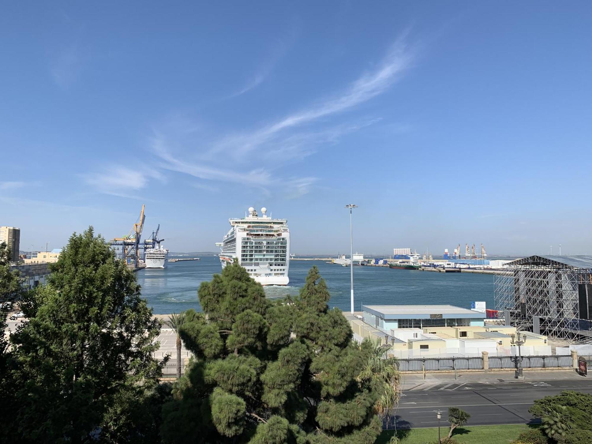 Apartamento Albatro'S Suite Cádiz Eksteriør billede